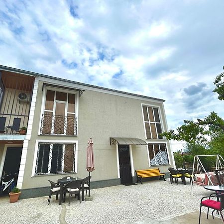 Gold Guest House クタイシ エクステリア 写真