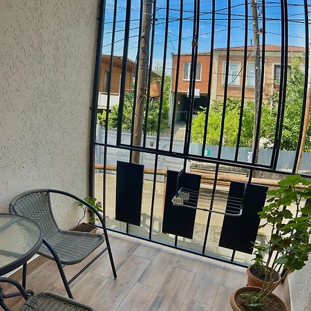 Gold Guest House クタイシ エクステリア 写真