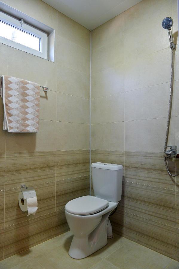 Gold Guest House クタイシ エクステリア 写真