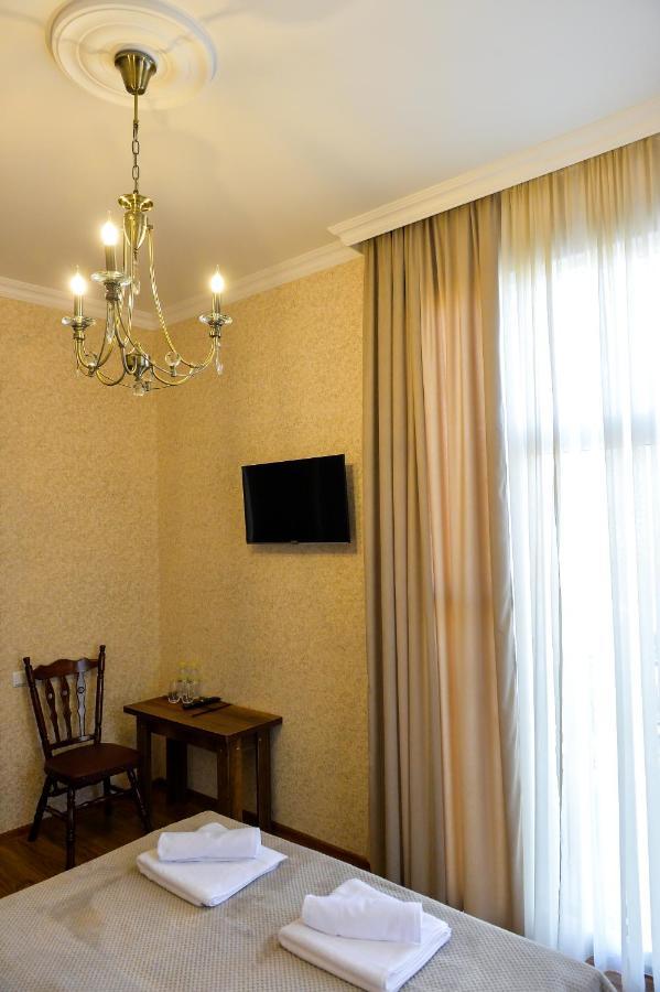 Gold Guest House クタイシ エクステリア 写真